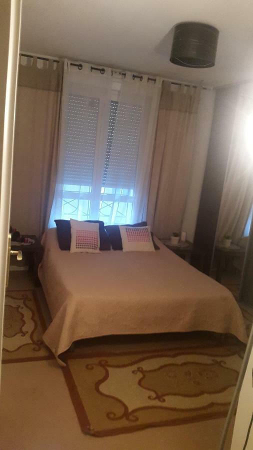 8 Rue Brise Echalas Saint-Denis  Exterior foto